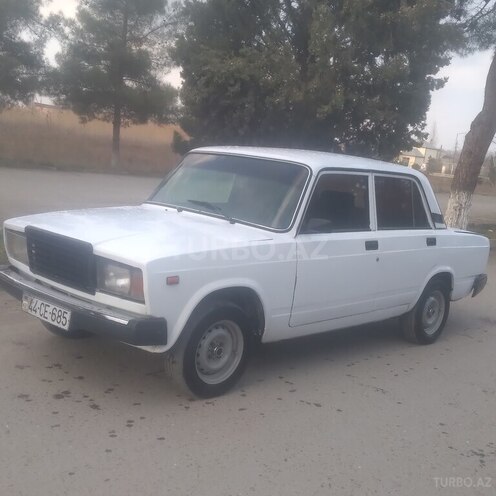 LADA (VAZ) 2107 1984, 95,000 km - 1.6 l - Salyan
