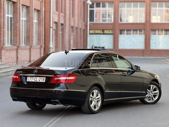 Mercedes E 220 d 2012, 220,000 km - 2.2 l - Gəncə