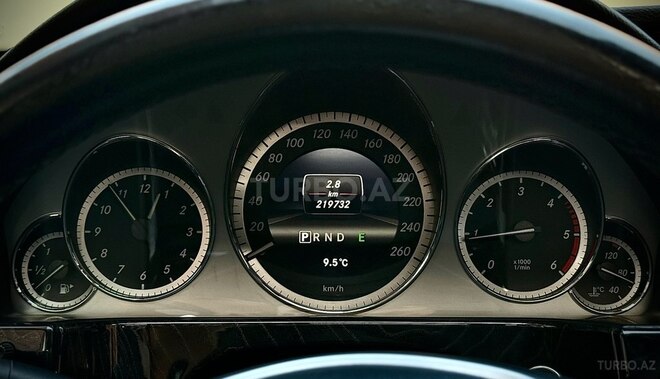 Mercedes E 220 d 2012, 220,000 km - 2.2 l - Gəncə
