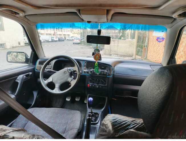 Volkswagen Golf 1993, 160,000 km - 1.6 l - Bakı