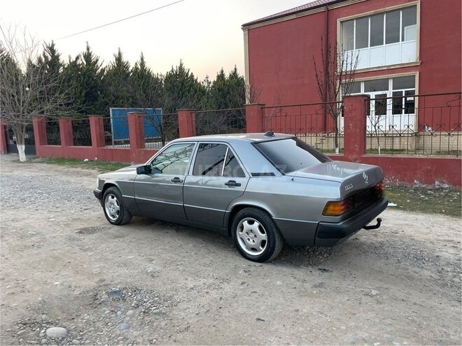Mercedes 190 1990, 448,000 km - 2.0 l - Beyləqan