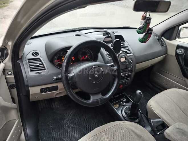Renault Megane-2