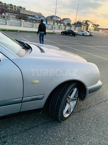 Mercedes E 240 1998, 360,000 km - 2.4 l - Bakı