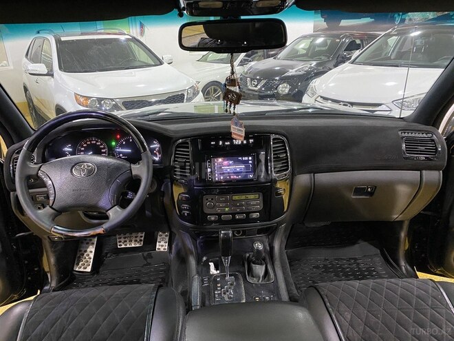 Toyota Land Cruiser-10