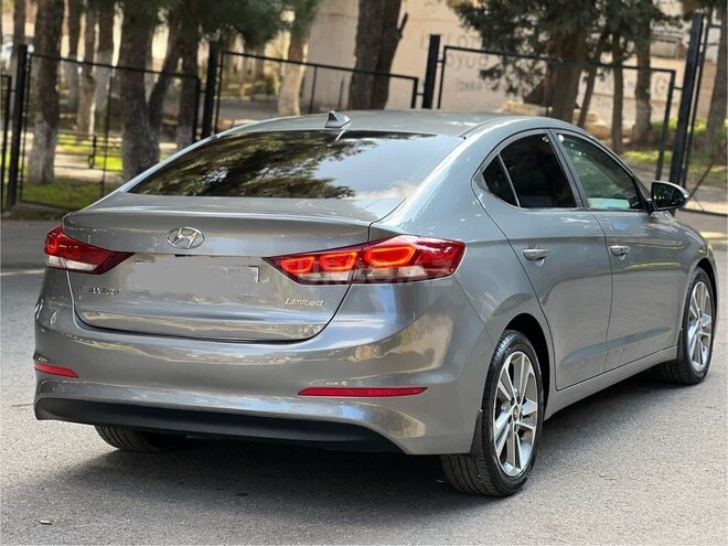 Hyundai Elantra 2017, 93,300 km - 2.0 л - Bakı