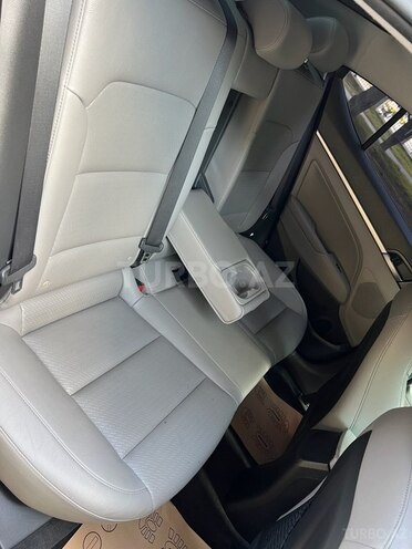 Hyundai Elantra 2017, 93,300 km - 2.0 л - Bakı