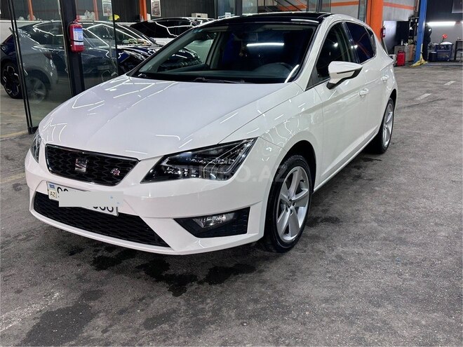 SEAT Leon-1