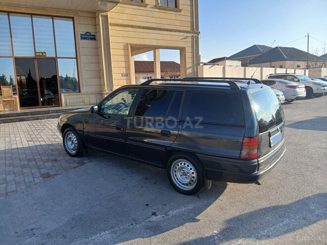 Opel Astra 1997, 350,000 km - 1.6 л - Sumqayıt