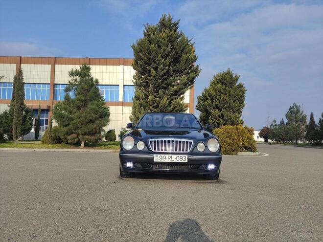 Mercedes E 220 d 2000, 432,650 km - 2.2 l - Saatlı