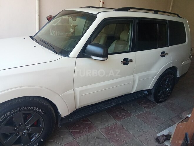 Mitsubishi Pajero 2007, 350,000 km - 3.0 l - Gəncə