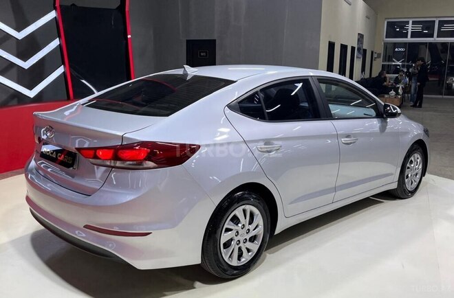 Hyundai Elantra 2016, 130,000 km - 1.6 l - Sumqayıt