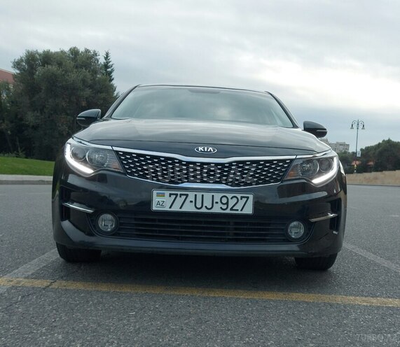 Kia K5-1