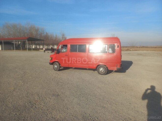 Mercedes 208 D 1994, 588,800 km - 2.3 l - Kürdəmir