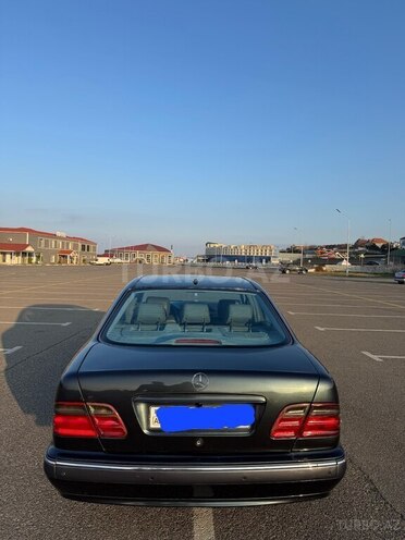Mercedes E 240 2001, 353,000 km - 2.4 l - Xırdalan