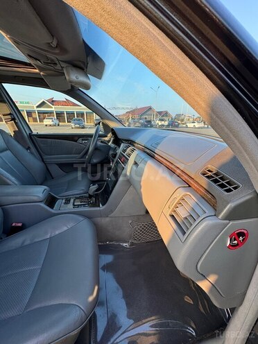 Mercedes E 240 2001, 353,000 km - 2.4 l - Xırdalan
