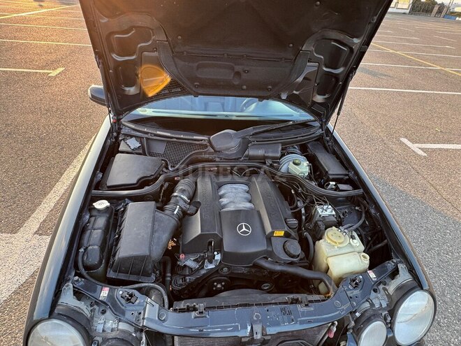 Mercedes E 240 2001, 353,000 km - 2.4 l - Xırdalan