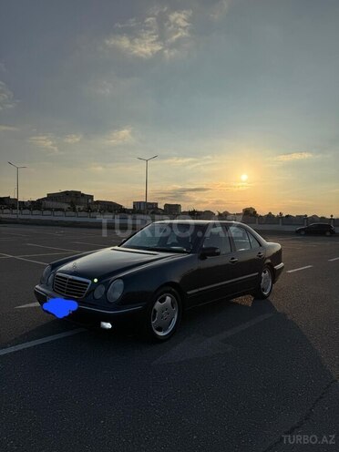 Mercedes E 240 2001, 353,000 km - 2.4 l - Xırdalan