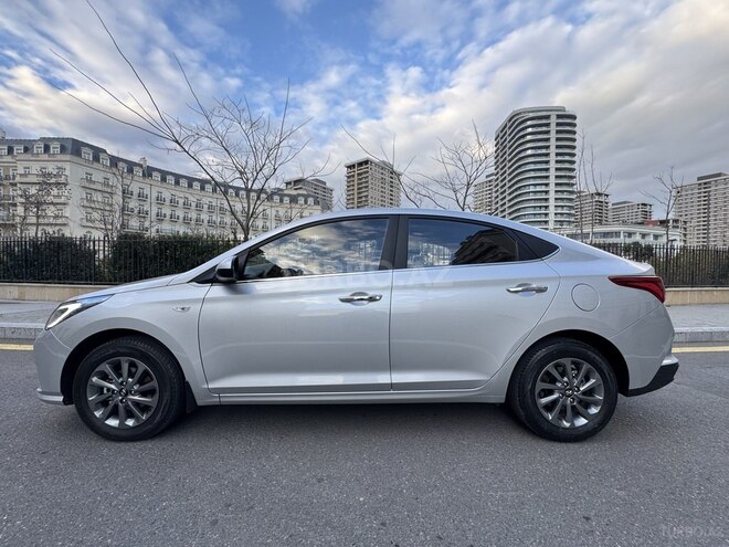 Hyundai Accent 2022, 22,000 km - 1.6 l - Bakı