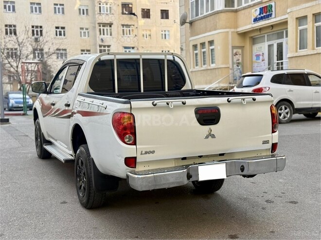 Mitsubishi L200 2012, 188,000 km - 2.5 l - Bakı