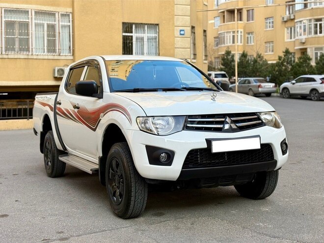 Mitsubishi L200 2012, 188,000 km - 2.5 l - Bakı