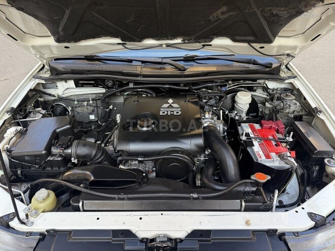 Mitsubishi L200 2012, 188,000 km - 2.5 l - Bakı