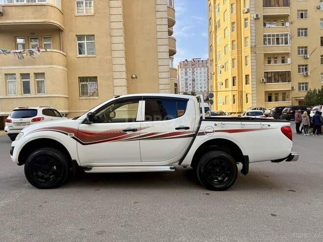 Mitsubishi L200 2012, 188,000 km - 2.5 l - Bakı