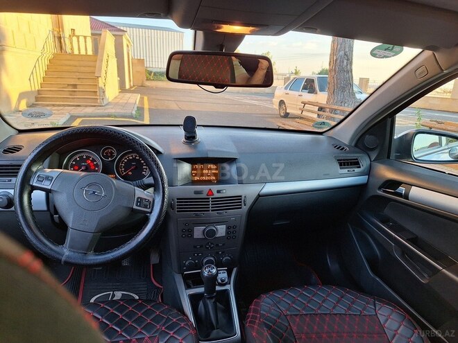 Opel Astra 2005, 275,476 km - 1.4 l - Yevlax