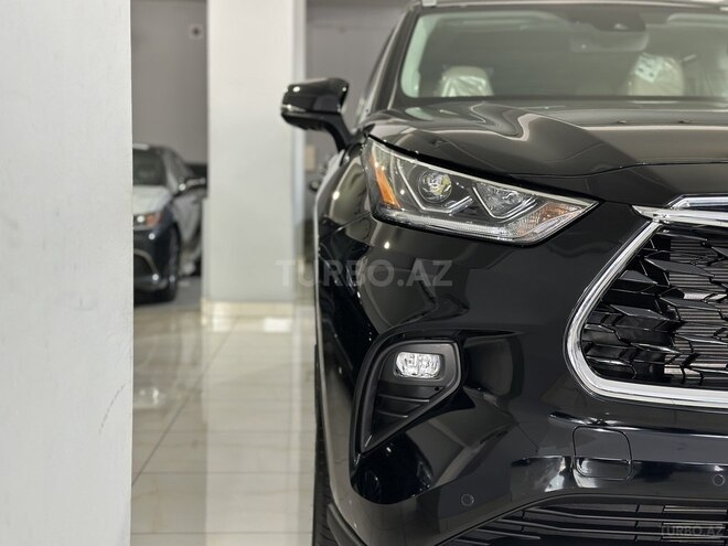 Toyota Highlander-4
