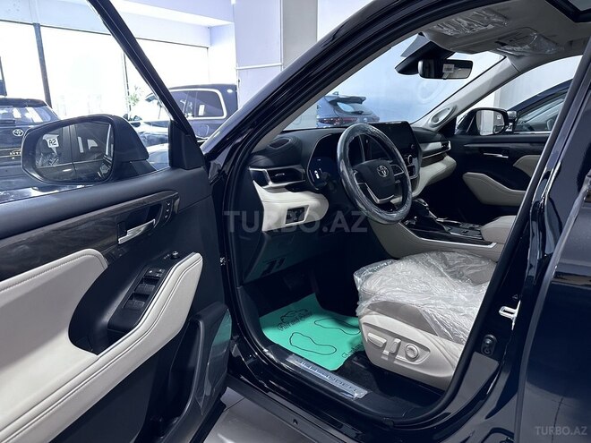 Toyota Highlander-11