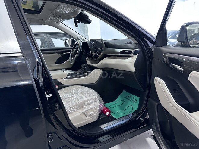 Toyota Highlander-13