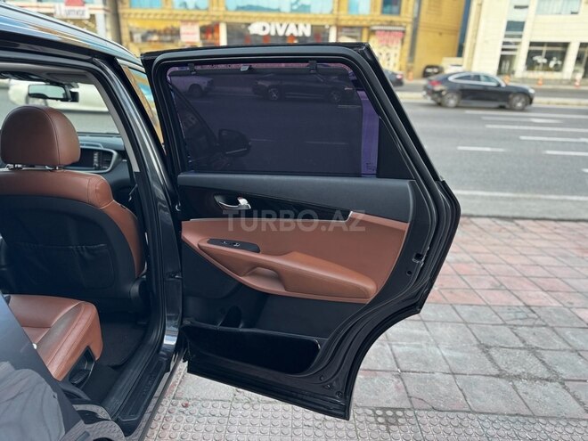 Kia Sorento-17