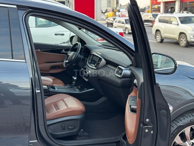 Kia Sorento-18