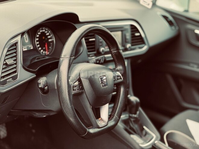 SEAT Leon-10