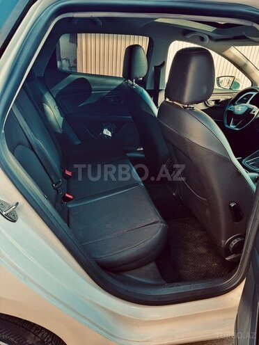 SEAT Leon-13