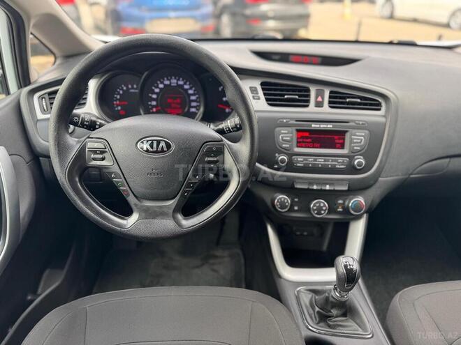 Kia Ceed 2015, 265,000 km - 1.4 l - Bakı