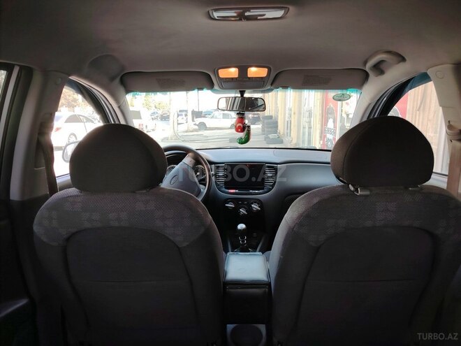 Kia Rio 2006, 260,000 km - 1.4 l - Gəncə