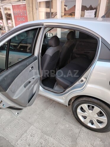 Kia Rio 2006, 260,000 km - 1.4 l - Gəncə