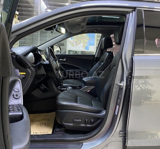 Hyundai Santa Fe-15