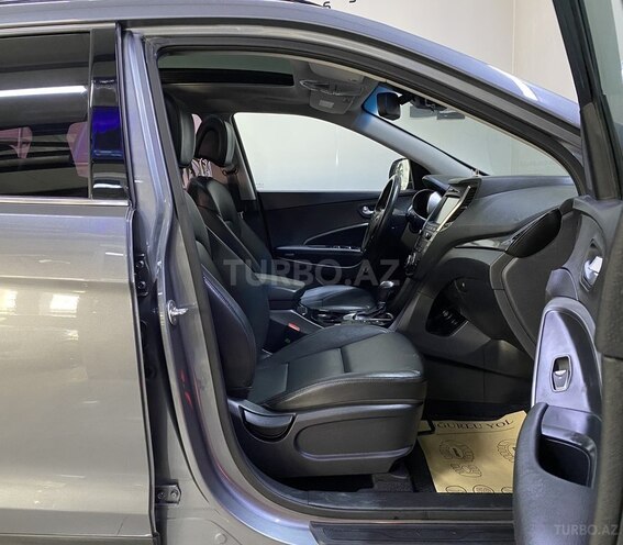 Hyundai Santa Fe-16