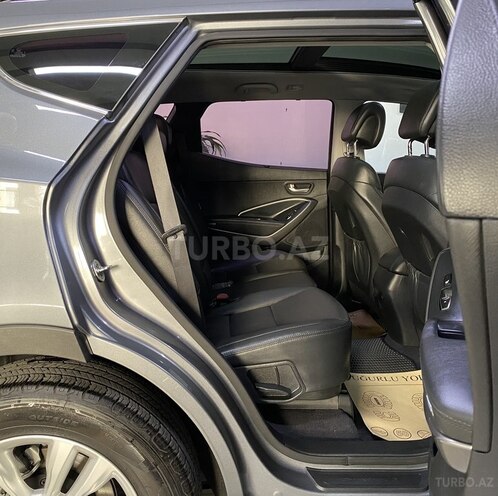Hyundai Santa Fe-17