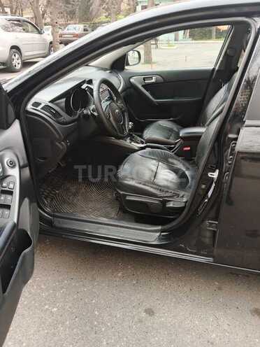 Kia Cerato-8