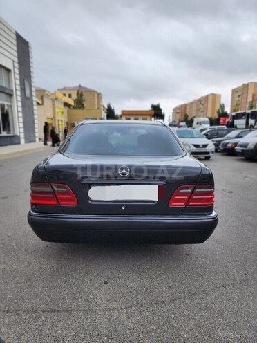 Mercedes E 220 d 1999, 352,145 km - 2.2 l - Bakı