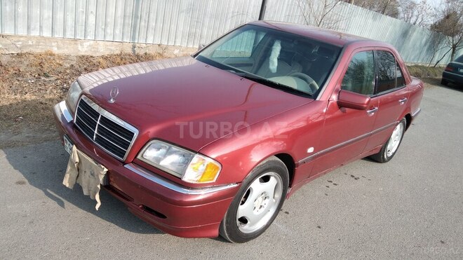 Mercedes C 200 2000, 300,000 km - 2.0 l - Ağdaş