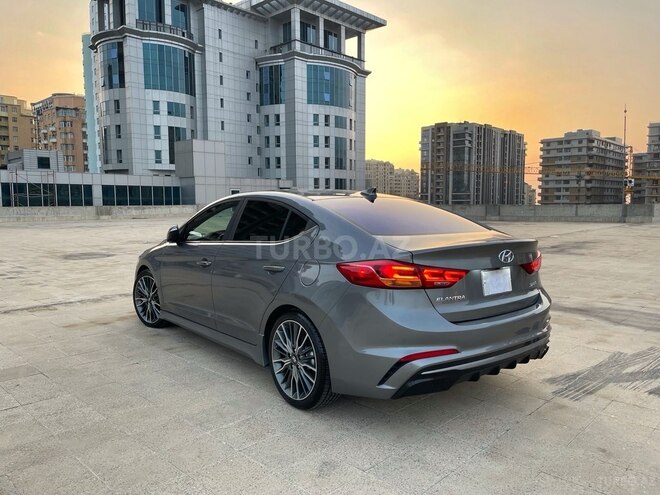 Hyundai Elantra 2017, 57,300 km - 1.6 л - Bakı