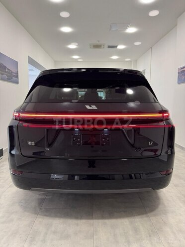 Li Auto L7-4