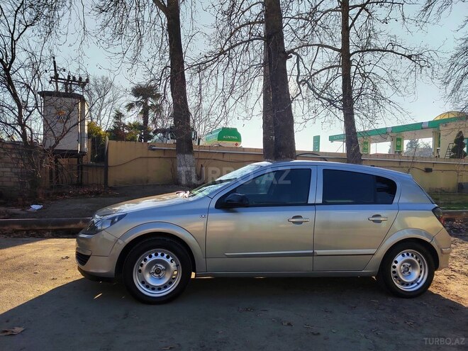 Opel Astra 2008, 230,000 km - 1.4 l - Göyçay