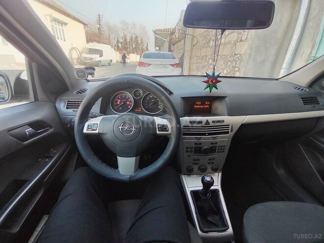 Opel Astra 2008, 230,000 km - 1.4 l - Göyçay
