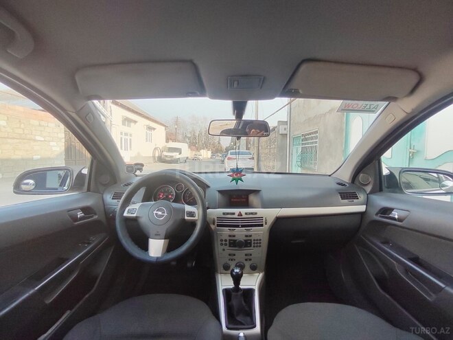 Opel Astra 2008, 230,000 km - 1.4 l - Göyçay