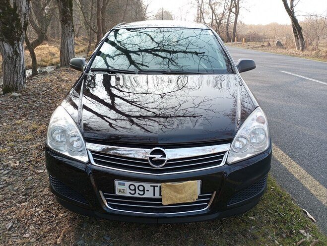 Opel Astra 2009, 235,000 km - 1.4 l - Qax