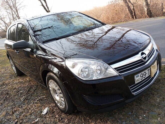Opel Astra 2009, 235,000 km - 1.4 l - Qax